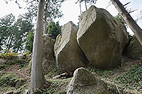 飯道山二ノ峰の巨岩